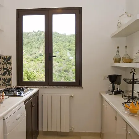 Holiday home Le Rocce Fiorite *